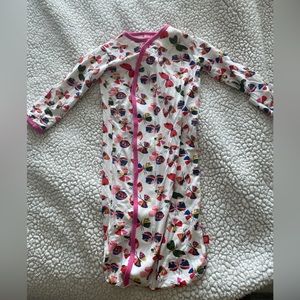 Magnetic Me Newborn Gown